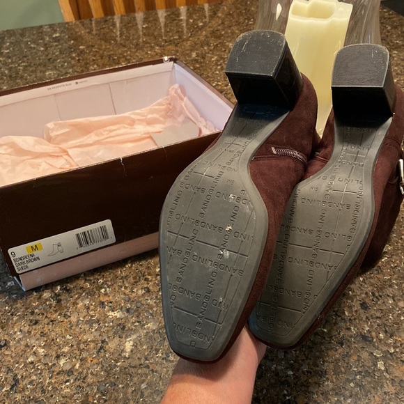 Brown suede boots - Picture 6 of 7